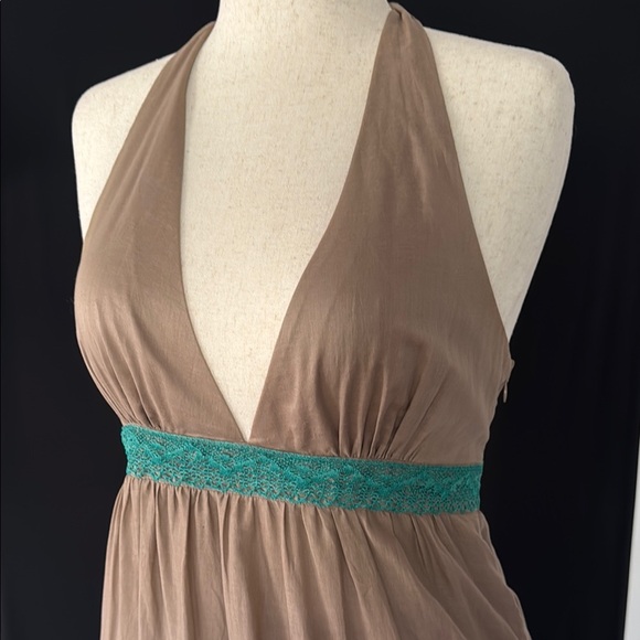 BCBG PARIS Elegant but Halter Maxi Dress in Brown and Teal, size 12 - Picture 3 of 11